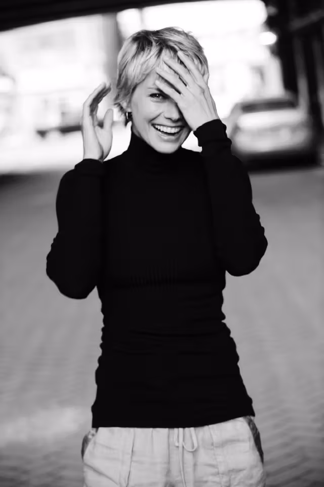 Andrea Osvárt  Photoshoot