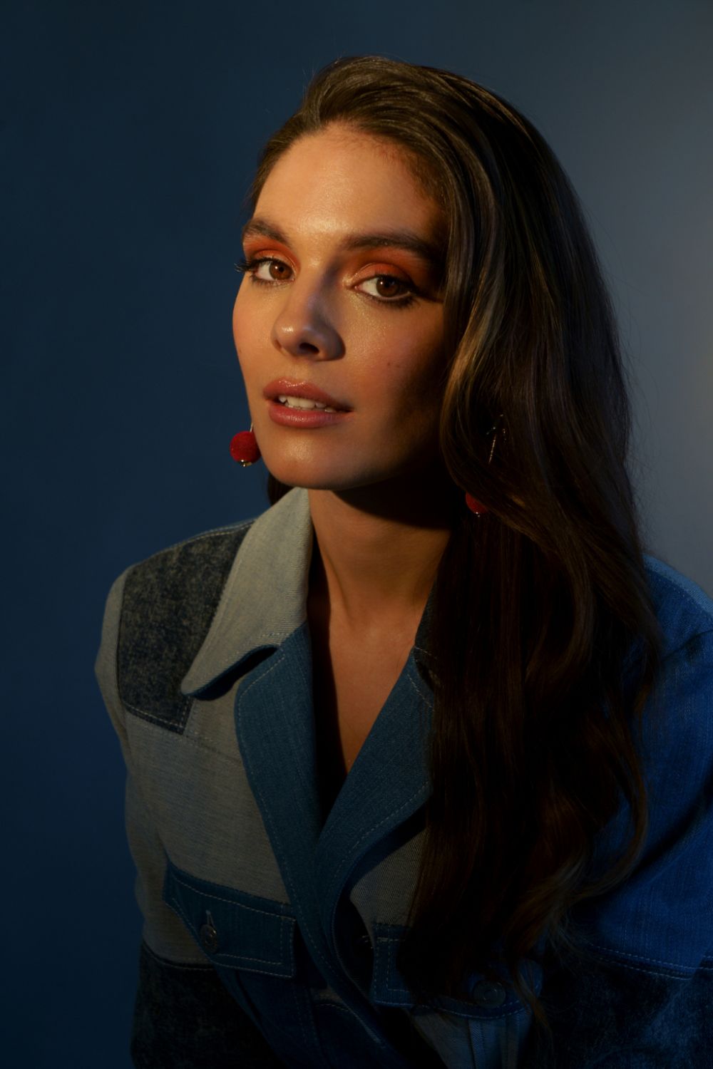 Caitlin Stasey Sexy and Hottest Photos , Latest Pics