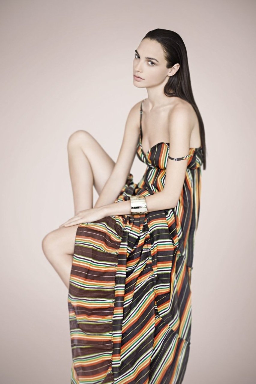 Gal Gadot Leg Photoshoot