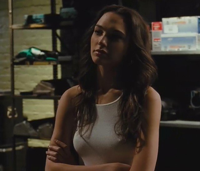 Gal Gadot Leg Photoshoot