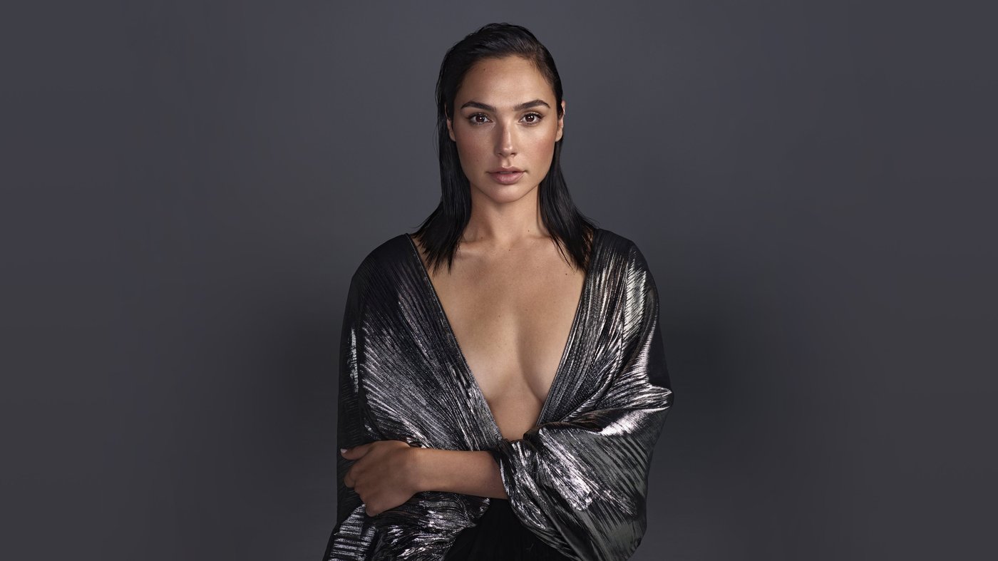 Gal Gadot Leg Photoshoot