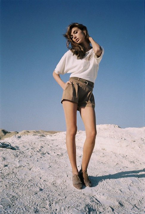 Gal Gadot Leg Photoshoot