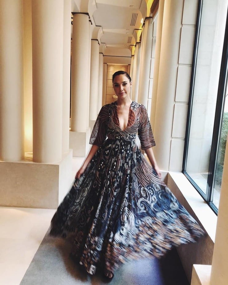 Gal Gadot  Photoshoot