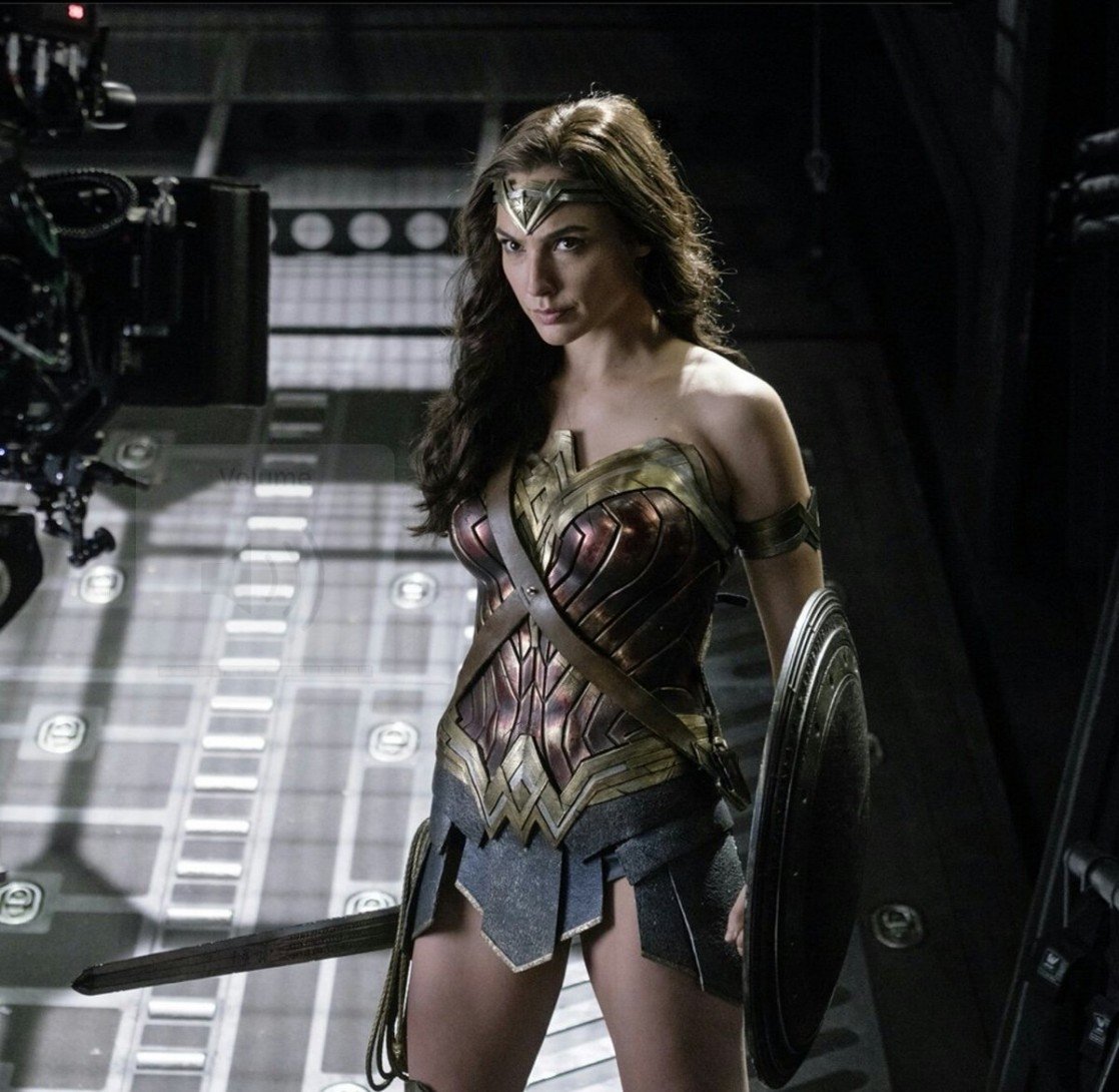 Gal Gadot Leg Photoshoot