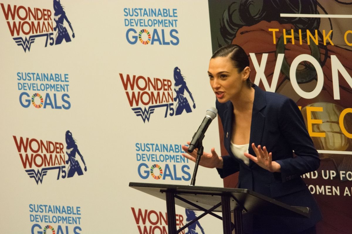 Gal Gadot  Photoshoot