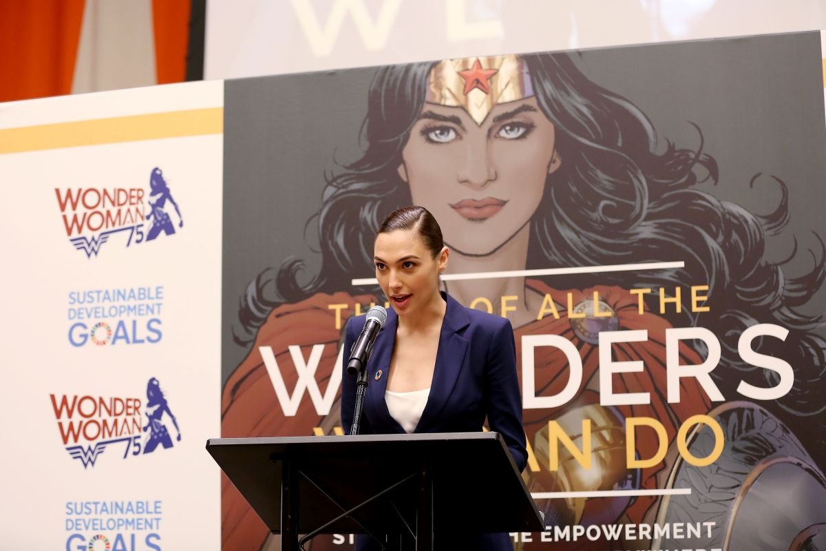 Gal Gadot  Photoshoot