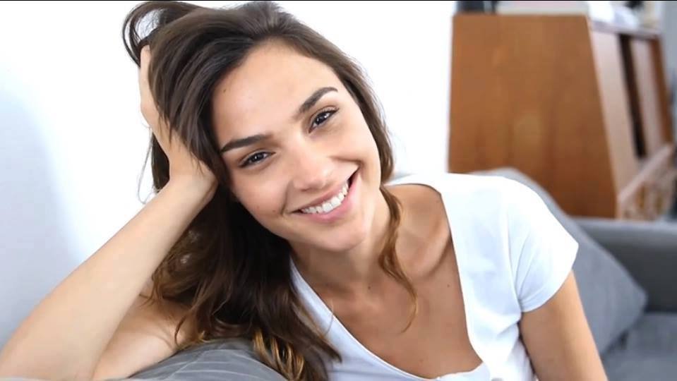 Gal Gadot Leg Photoshoot