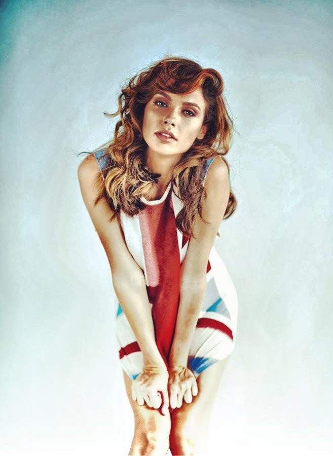 Gal Gadot Leg Photoshoot