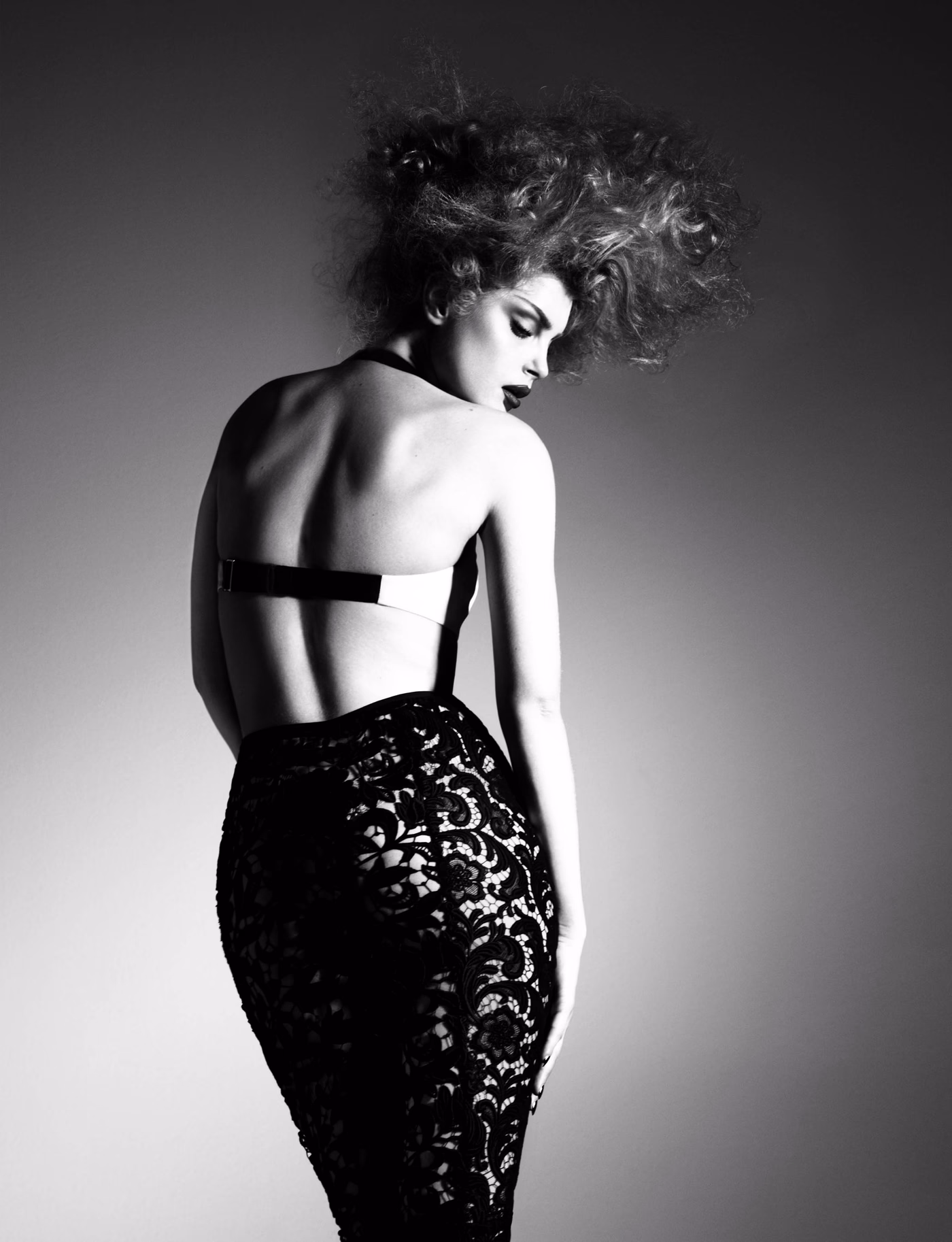 Jessica Stam Leg Photoshoot