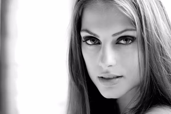 Julia Voth  Photoshoot