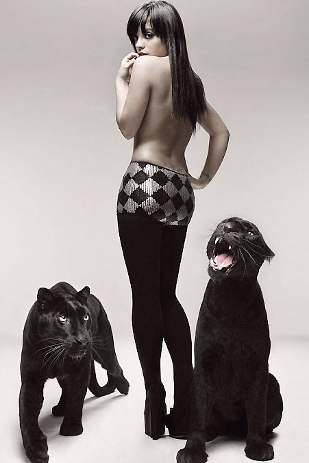 Lily Allen Leg Photoshoot