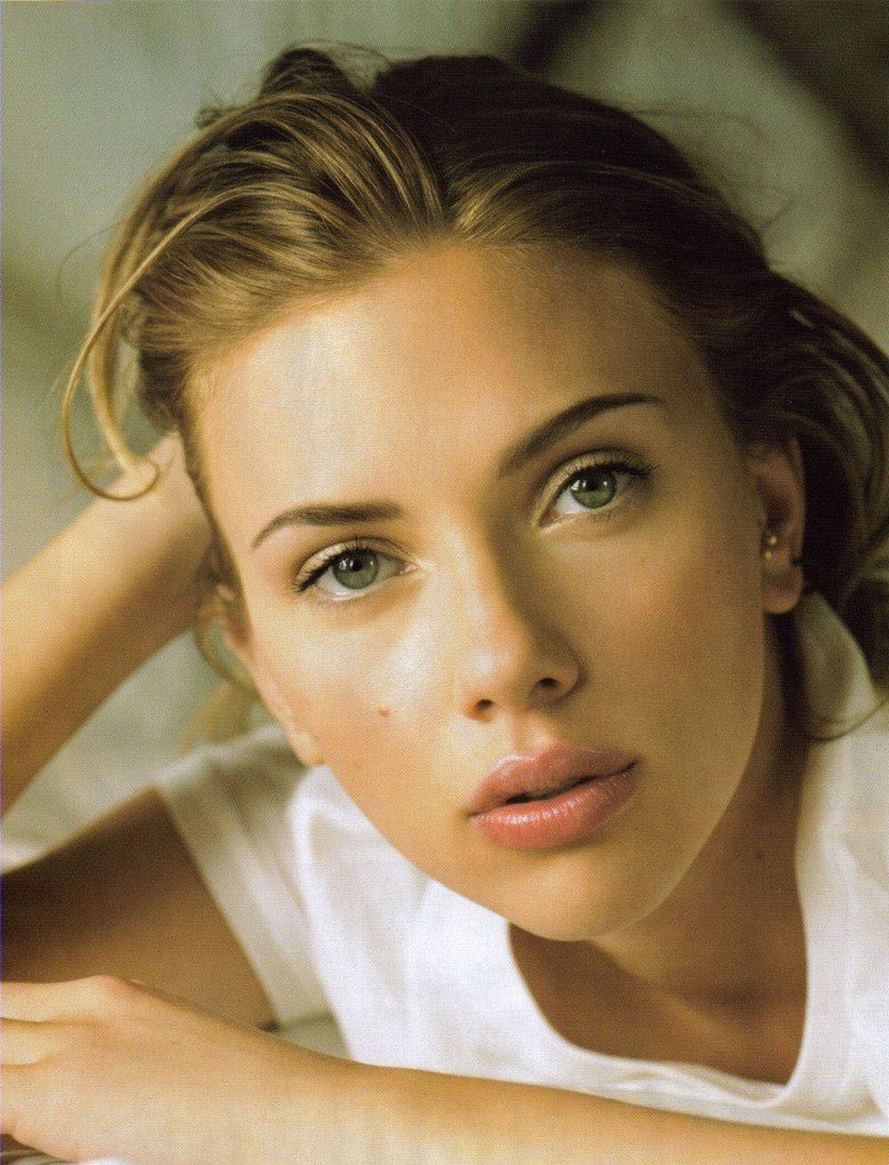 Scarlett Johansson Breast Photoshoot