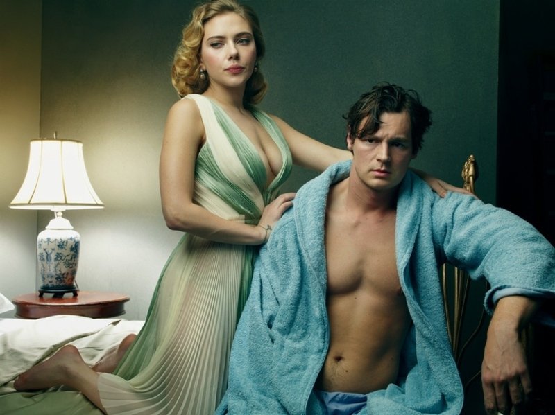 Scarlett Johansson Leg Photoshoot