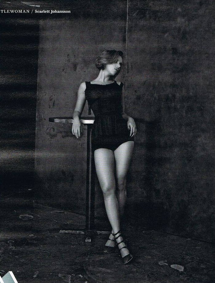 Scarlett Johansson Leg Photoshoot
