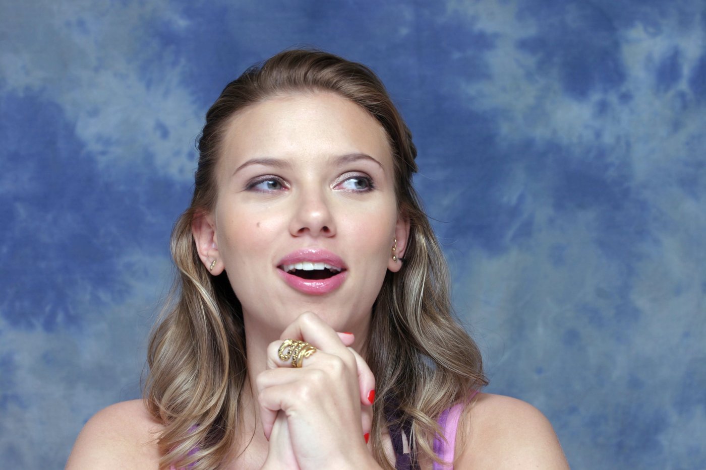 Scarlett Johansson  Photoshoot