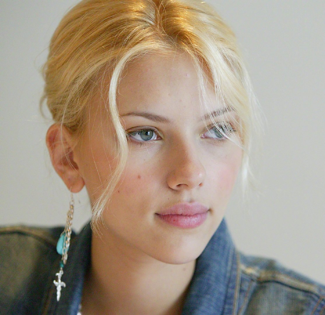 Scarlett Johansson  Photoshoot