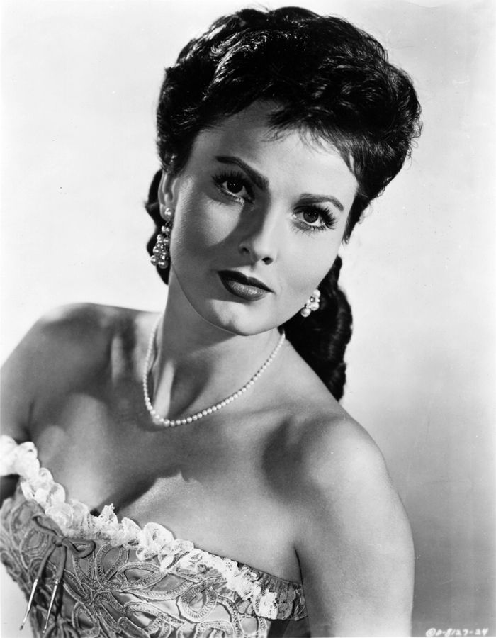 Ursula Thiess Sexy and Hottest Photos , Latest Pics