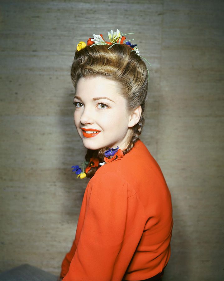 Anne Baxter Sexy and Hottest Photos , Latest Pics