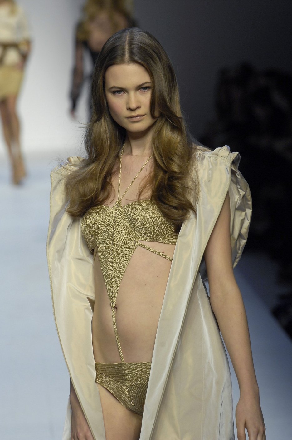 Behati Prinsloo Leg Photoshoot