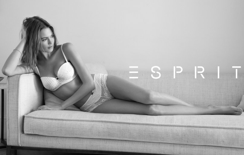 Behati Prinsloo Leg Photoshoot