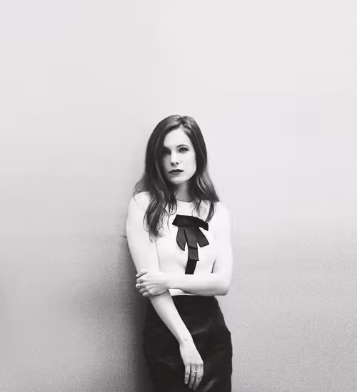 Caroline Dhavernas  Photoshoot