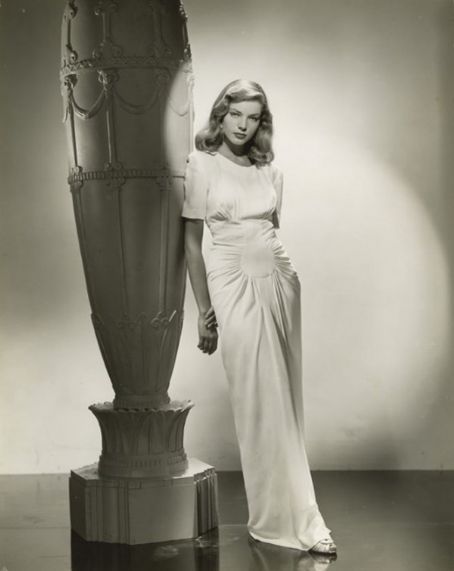 Lauren Bacall Sexy and Hottest Photos , Latest Pics