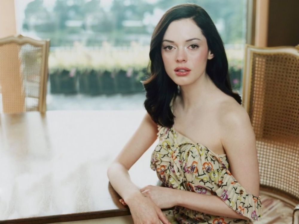 Rose McGowan Sexy and Hottest Photos , Latest Pics