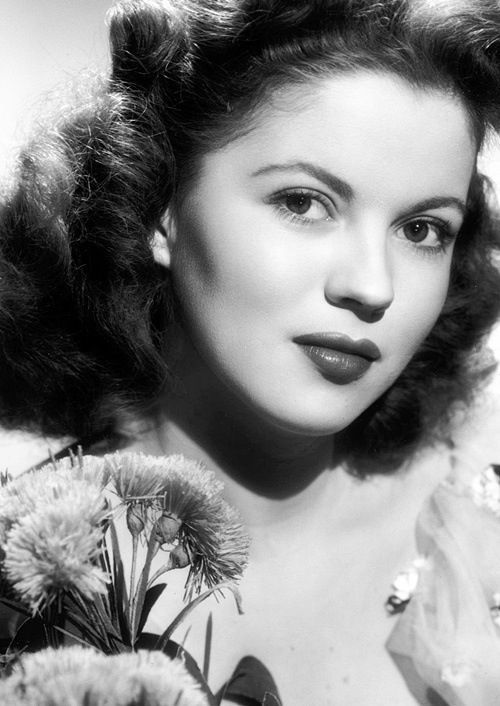 Shirley Temple Sexy and Hottest Photos , Latest Pics