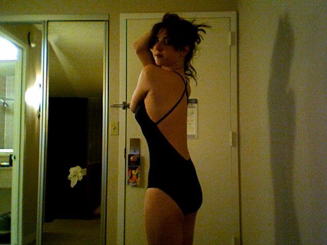Zoe Kazan Sexy and Hottest Photos , Latest Pics