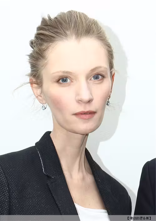 Agata Buzek  Photoshoot