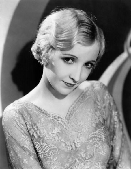 Bessie Love Sexy and Hottest Photos , Latest Pics