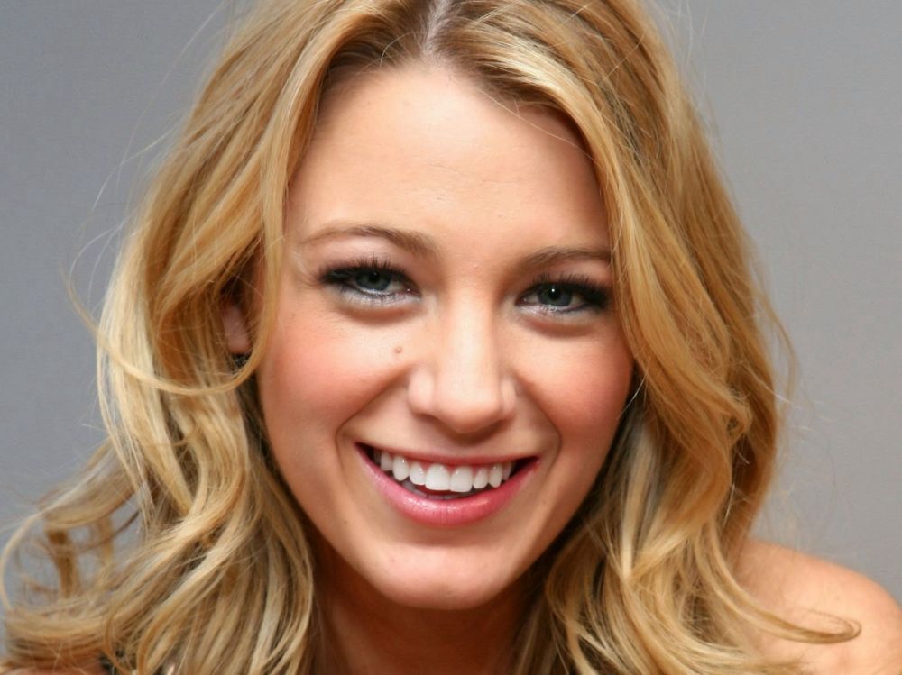 Blake Lively Sexy and Hottest Photos , Latest Pics