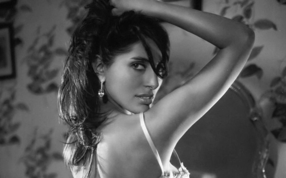 Caterina Murino Sexy and Hottest Photos , Latest Pics