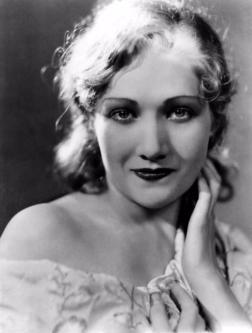Edwina Booth  Photoshoot
