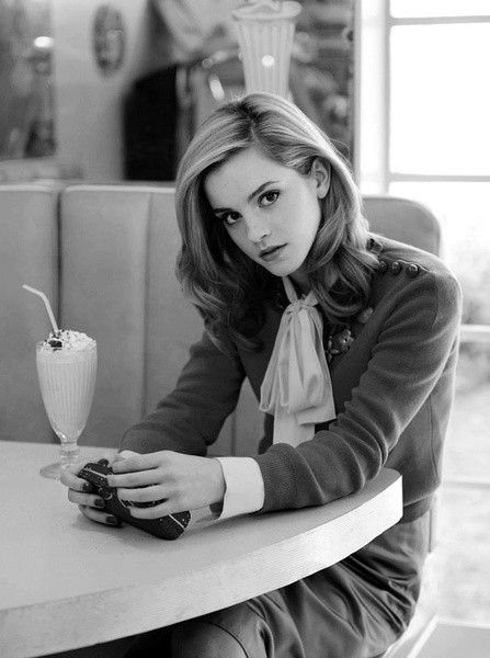 Emma Watson Sexy and Hottest Photos , Latest Pics