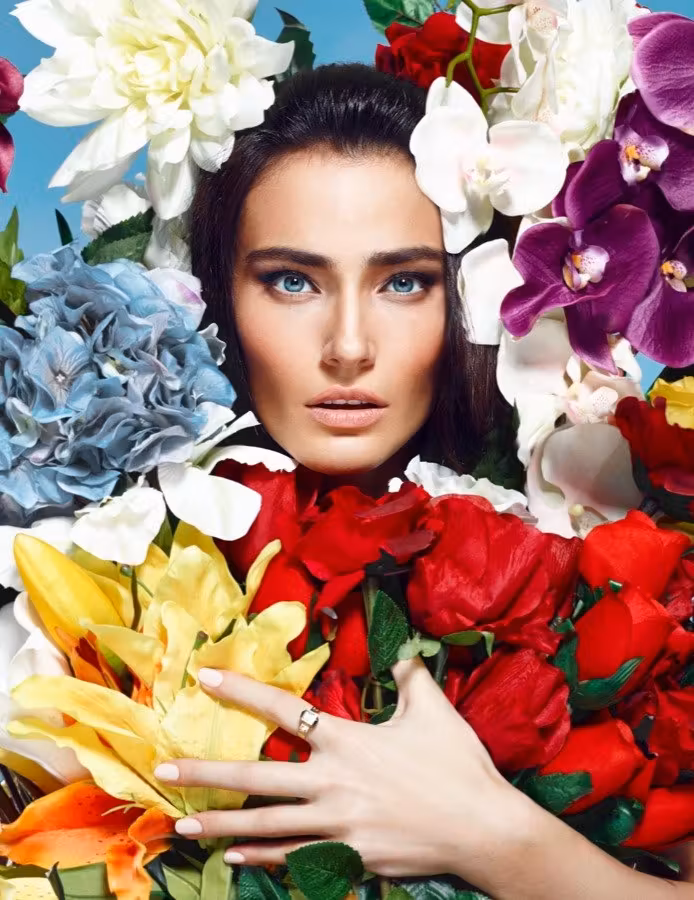 Saadet Aksoy  Photoshoot