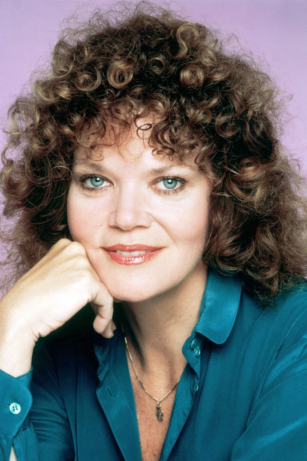 Eileen Brennan Sexy and Hottest Photos , Latest Pics