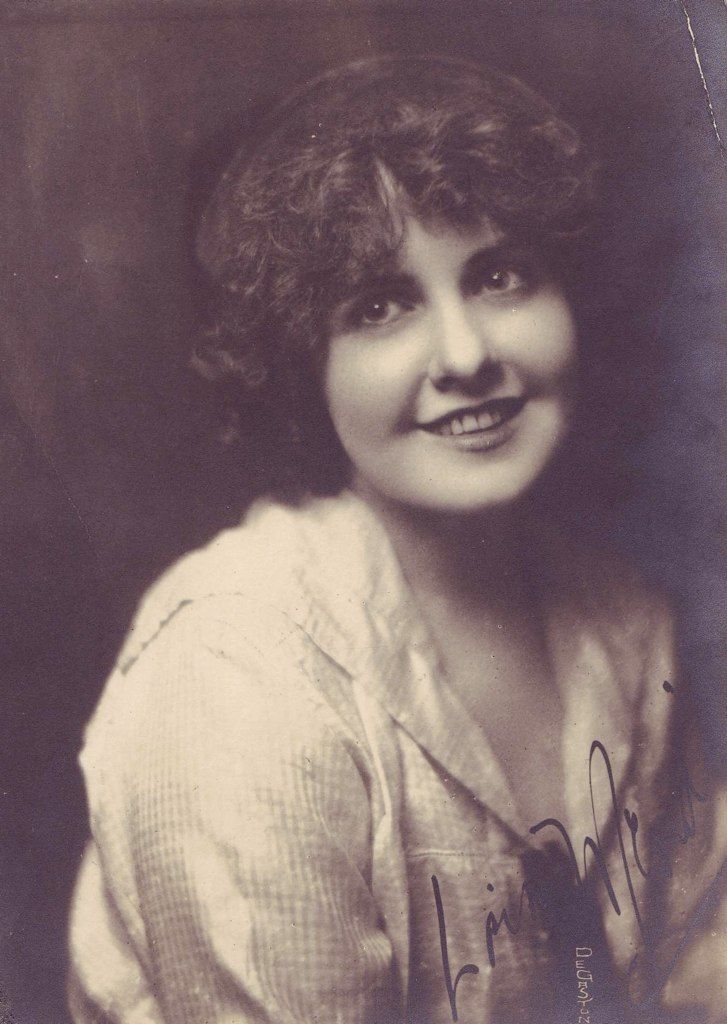 Lois Weber Sexy and Hottest Photos , Latest Pics