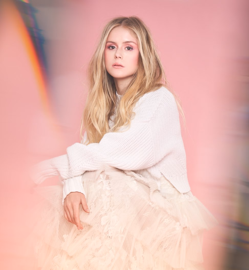 Erin Moriarty Leg Photoshoot