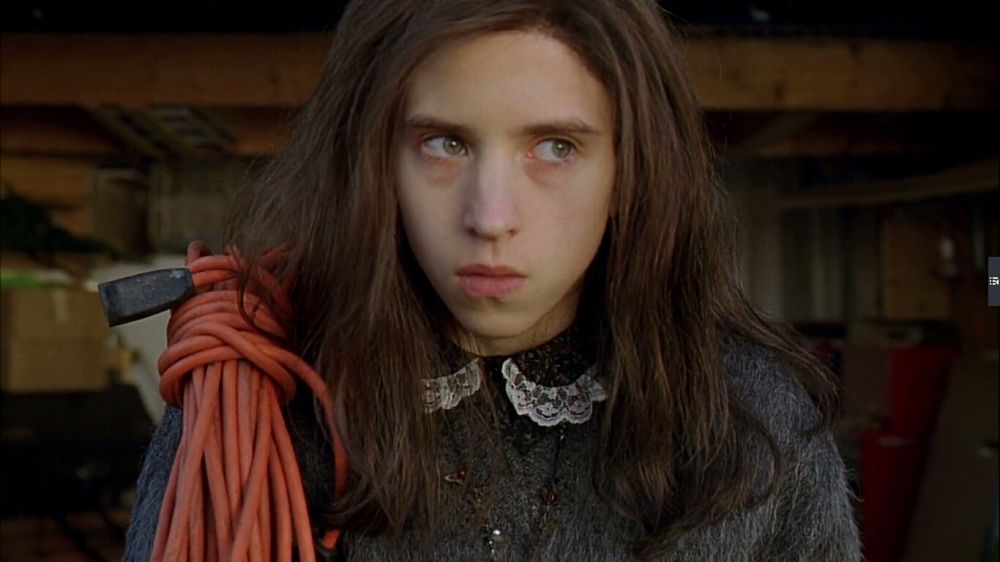 Emily Perkins Sexy and Hottest Photos , Latest Pics