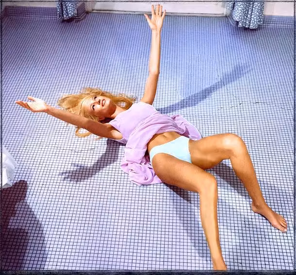 Karen Mulder  Photoshoot
