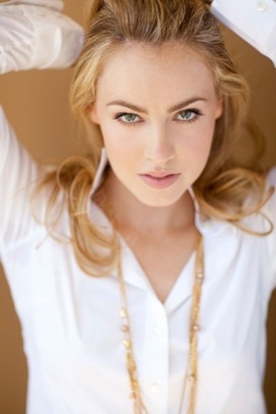 Amanda Schull Sexy and Hottest Photos , Latest Pics