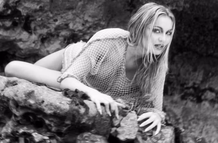Laure Sainclair  Photoshoot
