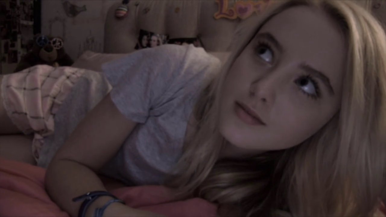 Kathryn Newton Leg Photoshoot