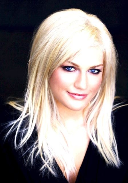 Leslie Carter Sexy and Hottest Photos , Latest Pics