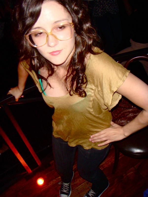 Shannon Woodward Sexy and Hottest Photos , Latest Pics