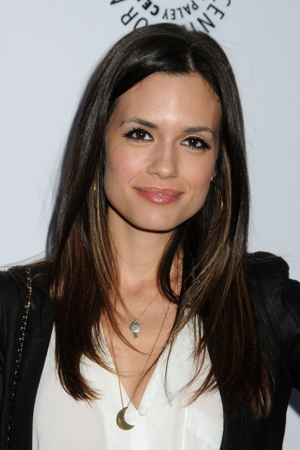 Torrey DeVitto Sexy and Hottest Photos , Latest Pics