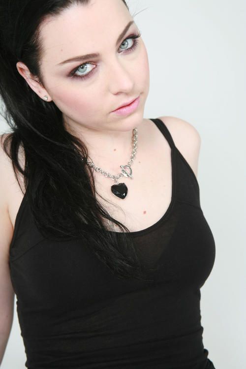 Amy Lee Sexy and Hottest Photos , Latest Pics