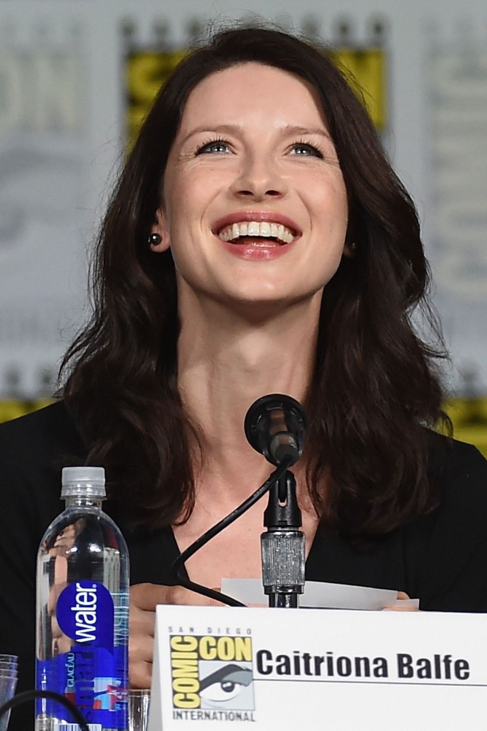 Caitriona Balfe Sexy and Hottest Photos , Latest Pics