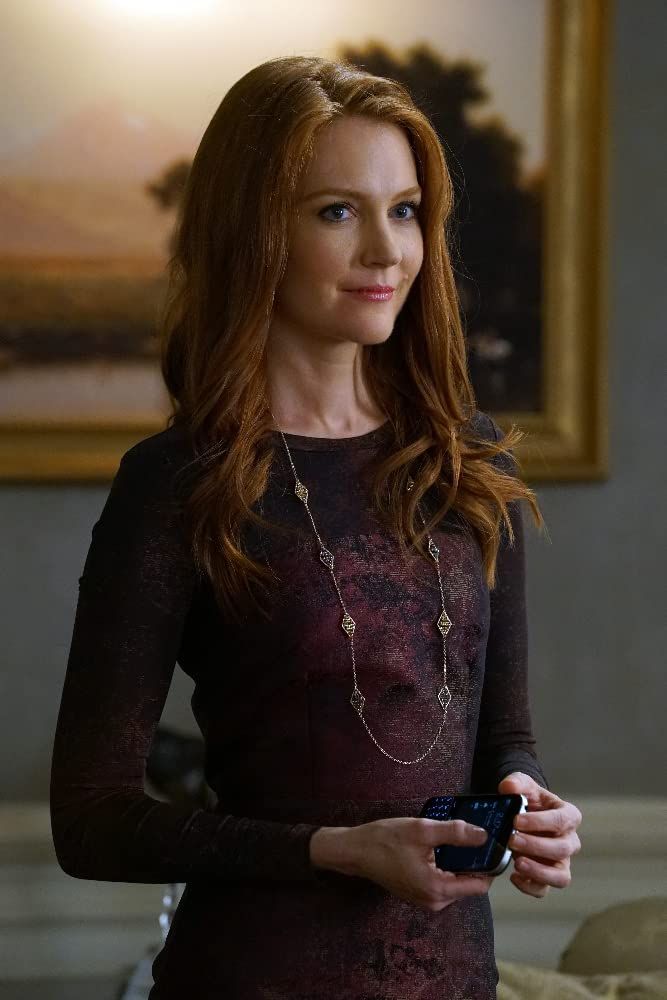 Darby Stanchfield Sexy and Hottest Photos , Latest Pics